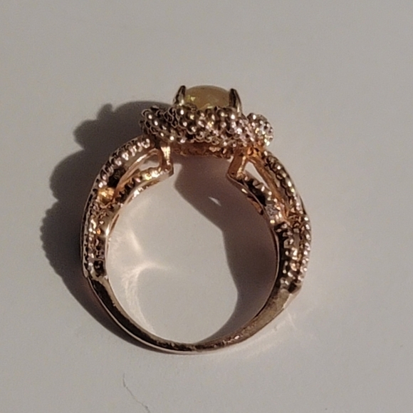 ROSE gold tone ring opal cream ring approximately 5.5. See last pic - Picture 6 of 8